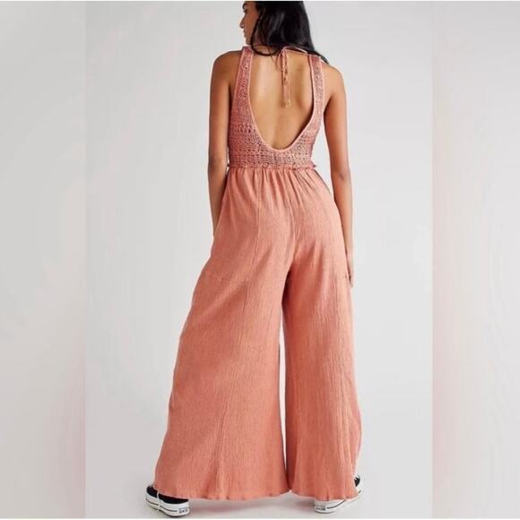 NWT Free People Soleil Wide Leg Jumpsuit Women's Peach Size Medium - Picture 2 of 6